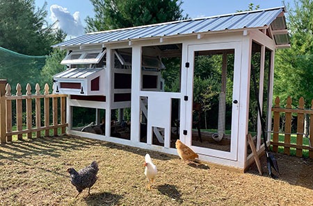 6’x12′ American Coop with manual run door in West Jefferson, NC painted by customer