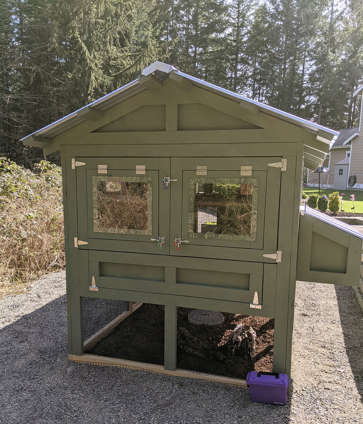 back of 6×12 American Coop in Washington state painted by customer