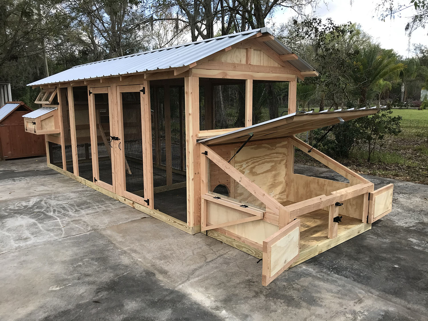 6×18 American Coop with duck house in Florida