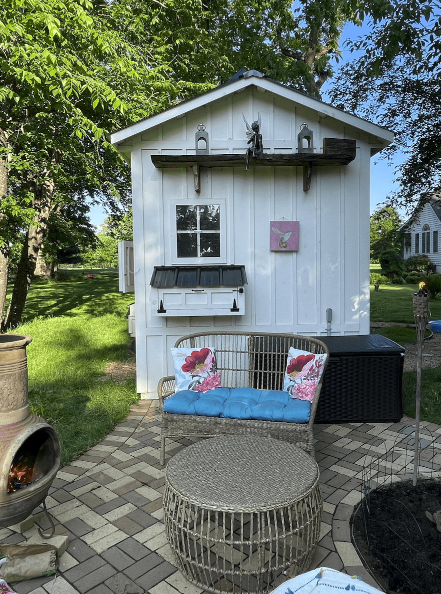 Craftsman Coop in Virginia with patio area